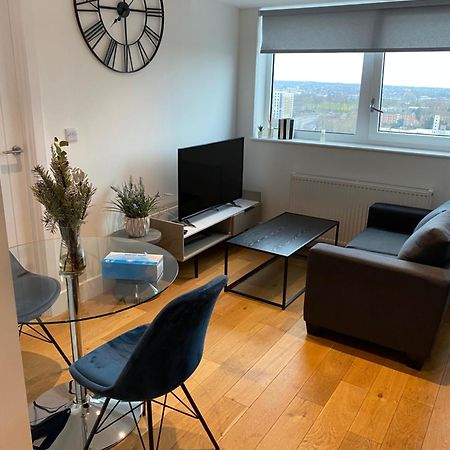Morden 1 Bedroom City- Apt Central Stylish Living Croydon Zewnętrze zdjęcie